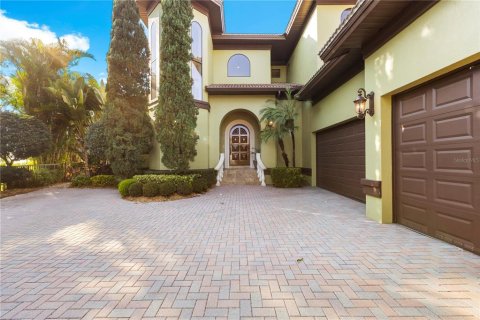 Casa en venta en Tampa, Florida, 4 dormitorios, 340.86 m2 № 2121819 - foto 11
