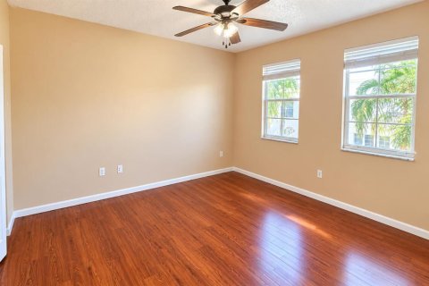 Copropriété à louer à Fort Lauderdale, Floride: 1 chambre, 61.97 m2 № 2415874 - photo 4