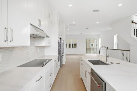Touwnhouse à vendre à Orlando, Floride: 3 chambres, 185.99 m2 № 2431898 - photo 17