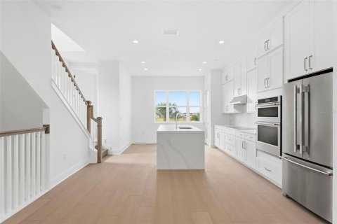 Touwnhouse à vendre à Orlando, Floride: 3 chambres, 185.99 m2 № 2431898 - photo 14
