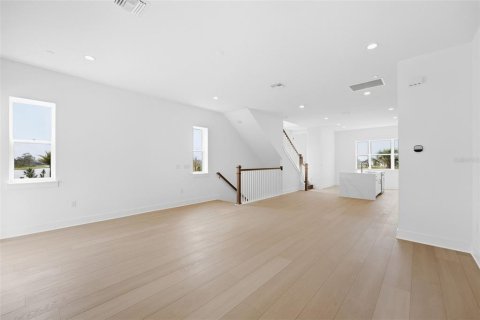 Touwnhouse à vendre à Orlando, Floride: 3 chambres, 185.99 m2 № 2431898 - photo 13