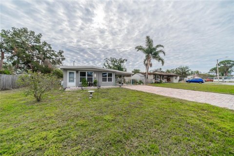 Casa en venta en Sarasota, Florida, 3 dormitorios, 77.95 m2 № 1534144 - foto 2