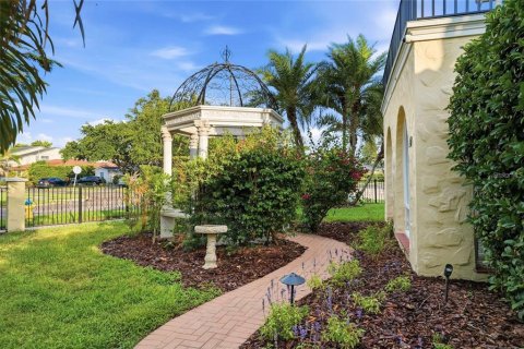 Villa ou maison à vendre à Tampa, Floride: 6 chambres, 528.71 m2 № 2123898 - photo 9