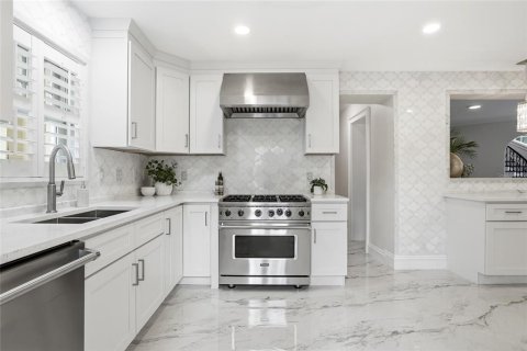 Villa ou maison à vendre à Tampa, Floride: 6 chambres, 528.71 m2 № 2123898 - photo 22