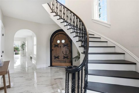 Villa ou maison à vendre à Tampa, Floride: 6 chambres, 528.71 m2 № 2123898 - photo 4