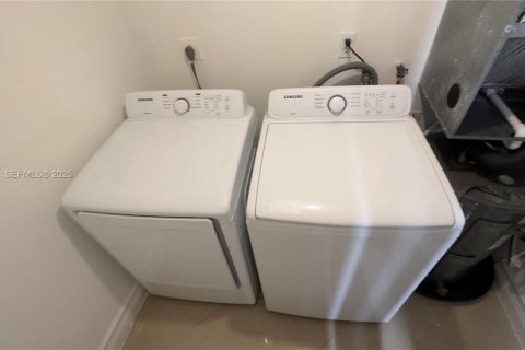 Купить кондоминиум в Уэст-Палм-Бич, Флорида 3 спальни, 113.34м2, № 1989772 - фото 24