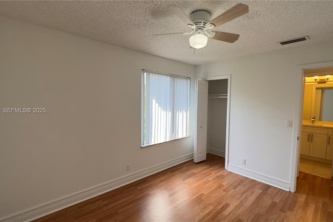 Купить кондоминиум в Уэст-Палм-Бич, Флорида 3 спальни, 113.34м2, № 1989772 - фото 20