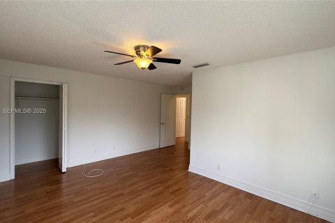 Купить кондоминиум в Уэст-Палм-Бич, Флорида 3 спальни, 113.34м2, № 1989772 - фото 17