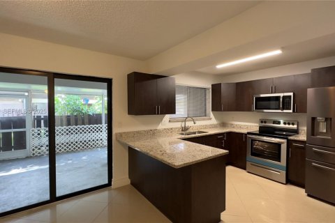 Купить кондоминиум в Уэст-Палм-Бич, Флорида 3 спальни, 113.34м2, № 1989772 - фото 7