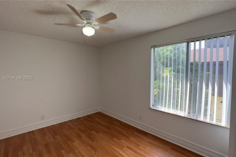 Купить кондоминиум в Уэст-Палм-Бич, Флорида 3 спальни, 113.34м2, № 1989772 - фото 19