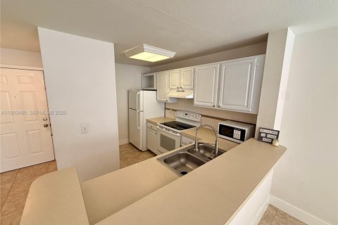 Copropriété à louer à Delray Beach, Floride: 2 chambres, 90.95 m2 № 2023261 - photo 4