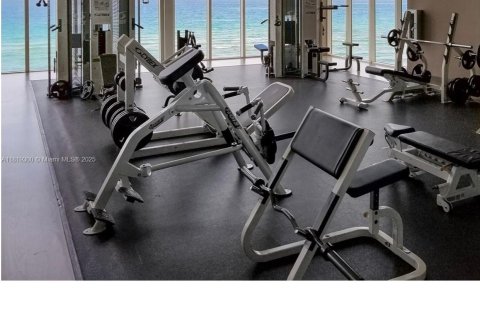 Copropriété à vendre à Hallandale Beach, Floride: 3 chambres, 145.95 m2 № 1978501 - photo 19