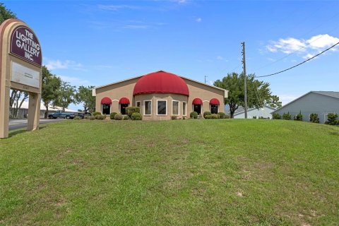 Commercial property in Spring Hill, Florida 419.55 sq.m. № 2339689 - photo 5