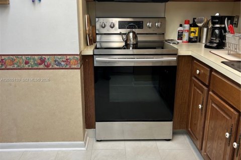 Condo in Lauderdale-by-the-Sea, Florida, 2 bedrooms  № 2069586 - photo 19