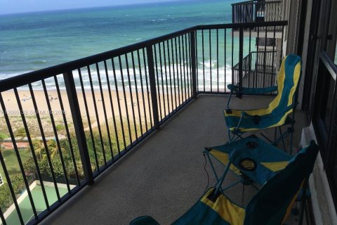 Condo in Lauderdale-by-the-Sea, Florida, 2 bedrooms  № 2069586 - photo 4