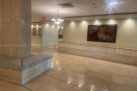 Condo in Lauderdale-by-the-Sea, Florida, 2 bedrooms  № 2069586 - photo 12