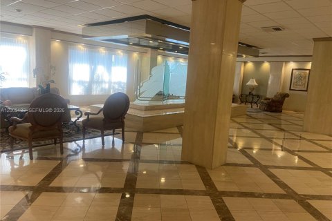 Condo in Lauderdale-by-the-Sea, Florida, 2 bedrooms  № 2069586 - photo 14