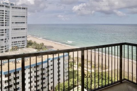 Condo in Lauderdale-by-the-Sea, Florida, 2 bedrooms  № 2069586 - photo 5