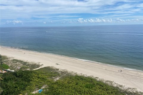 Condo in Lauderdale-by-the-Sea, Florida, 2 bedrooms  № 2069586 - photo 10