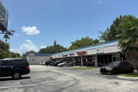Immobilier commercial à louer à Orlando, Floride: 55.74 m2 № 2206734 - photo 2