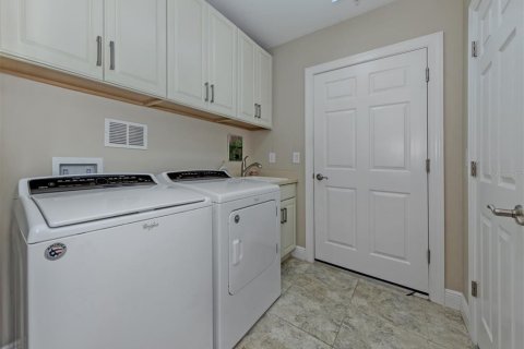 Купить кондоминиум в Лорел, Флорида 7 комнат, 162.02м2, № 2121469 - фото 30