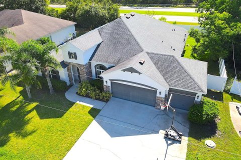 House in Palm Coast, Florida 4 bedrooms, 236.16 sq.m. № 1849397 - photo 5