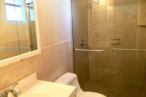 Condo in Palmetto Bay, Florida, 2 bedrooms  № 1991253 - photo 5