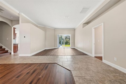 House in STONEYBROOK HILLS in Mount Dora, Florida 5 bedrooms, 352.94 sq.m. № 2430785 - photo 13