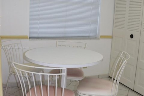 Condominio en venta en Margate, Florida, 2 dormitorios, 92.9 m2 № 1960166 - foto 9