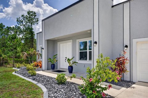 Casa en North Port, Florida 3 dormitorios, 189.71 m2 № 2123180