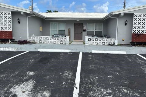 Apartment in Pompano Beach, Florida 2 bedrooms, 273.88 sq.m. № 2060346 - photo 26