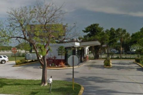 Commercial property in Fort Lauderdale, Florida 122.07 sq.m. № 1410992 - photo 1