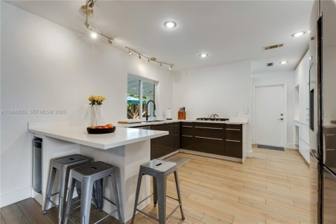 House in Palmetto Bay, Florida 4 bedrooms, 205.96 sq.m. № 2031837 - photo 22