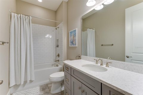Villa ou maison à louer à Lakewood Ranch, Floride: 4 chambres, 292.36 m2 № 253535 - photo 26