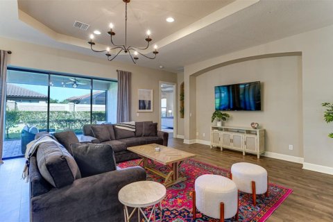 Villa ou maison à louer à Lakewood Ranch, Floride: 4 chambres, 292.36 m2 № 253535 - photo 3