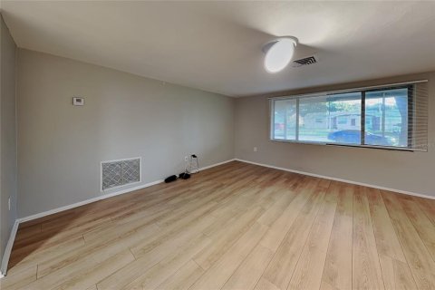 Villa ou maison à louer à New Port Richey, Floride: 3 chambres, 124.95 m2 № 2396449 - photo 5