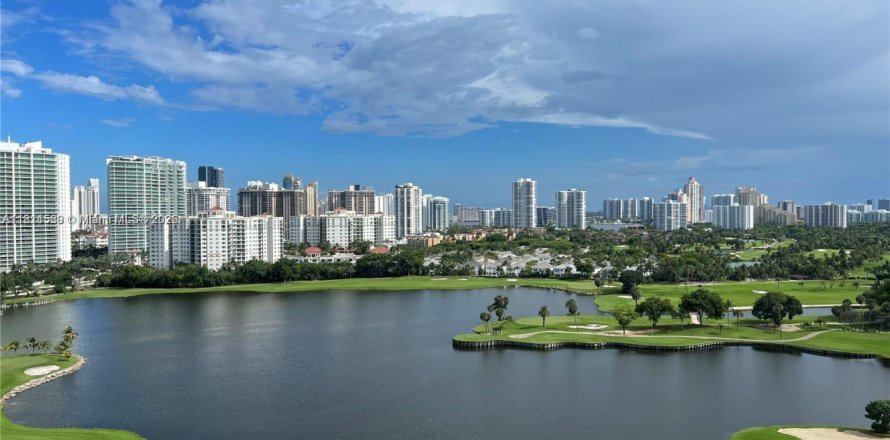 Condo à Aventura, Floride, 2 chambres № 1752062