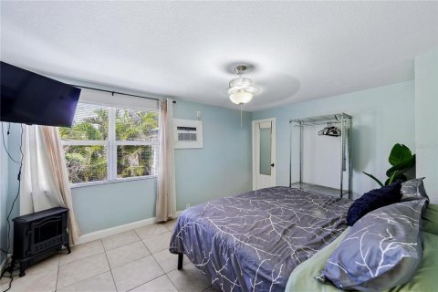 House in Sarasota, Florida 4 bedrooms, 242.57 sq.m. № 2394050 - photo 16