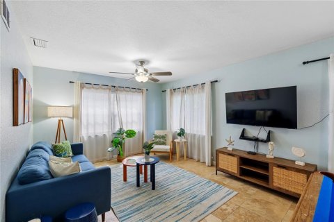House in Sarasota, Florida 4 bedrooms, 242.57 sq.m. № 2394050 - photo 24