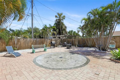 House in Sarasota, Florida 4 bedrooms, 242.57 sq.m. № 2394050 - photo 14
