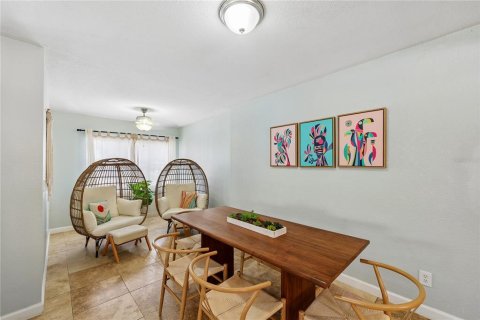 House in Sarasota, Florida 4 bedrooms, 242.57 sq.m. № 2394050 - photo 5
