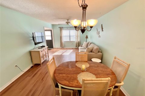 Condo in Clearwater, Florida, 1 bedroom  № 1648080 - photo 7
