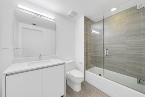 Condo in Miami, Florida  № 1948082 - photo 16