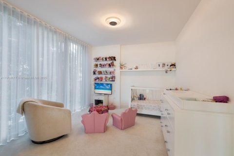 Condominio en alquiler en North Bay Village, Florida, 4 dormitorios, 231.88 m2 № 1953047 - foto 19