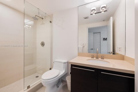 Condominio en alquiler en North Bay Village, Florida, 4 dormitorios, 231.88 m2 № 1953047 - foto 24