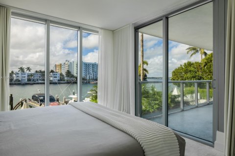 Condominio en alquiler en North Bay Village, Florida, 4 dormitorios, 231.88 m2 № 1953047 - foto 29