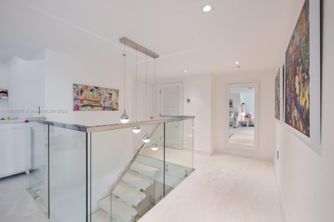 Condominio en alquiler en North Bay Village, Florida, 4 dormitorios, 231.88 m2 № 1953047 - foto 15