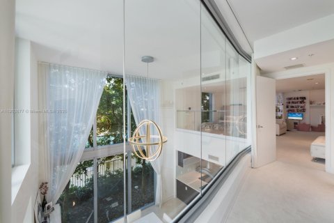 Condominio en alquiler en North Bay Village, Florida, 4 dormitorios, 231.88 m2 № 1953047 - foto 16