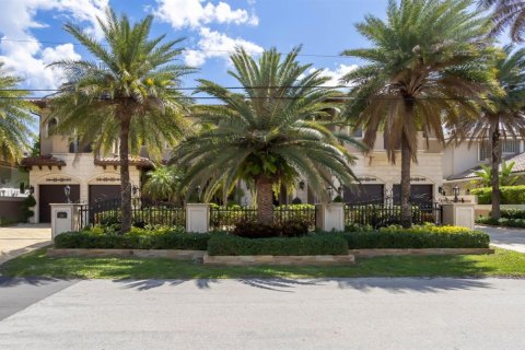 Villa ou maison à vendre à Lighthouse Point, Floride: 6 chambres, 913.23 m2 № 2085888 - photo 7