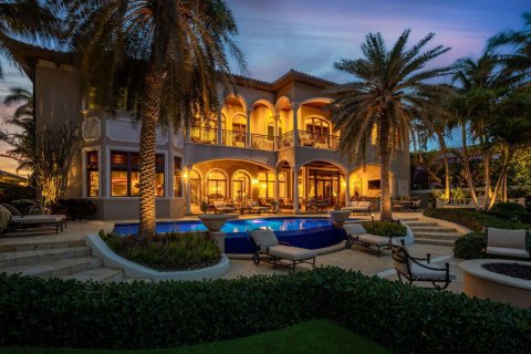Villa ou maison à Lighthouse Point, Floride 6 chambres, 913.23 m2 № 2085888
